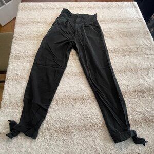 Reformation Avalon Pant in black size 0